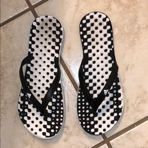 women's adidas cloudfoam flip flops